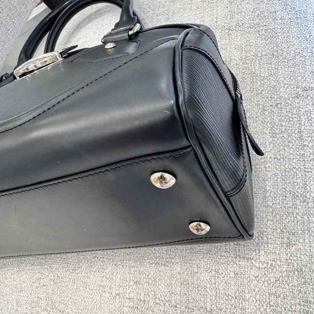Louis Vuitton Epi Bowling Montaigne Bag in Epi, Epi leather, Metal from Reowned, photo 7 of 13