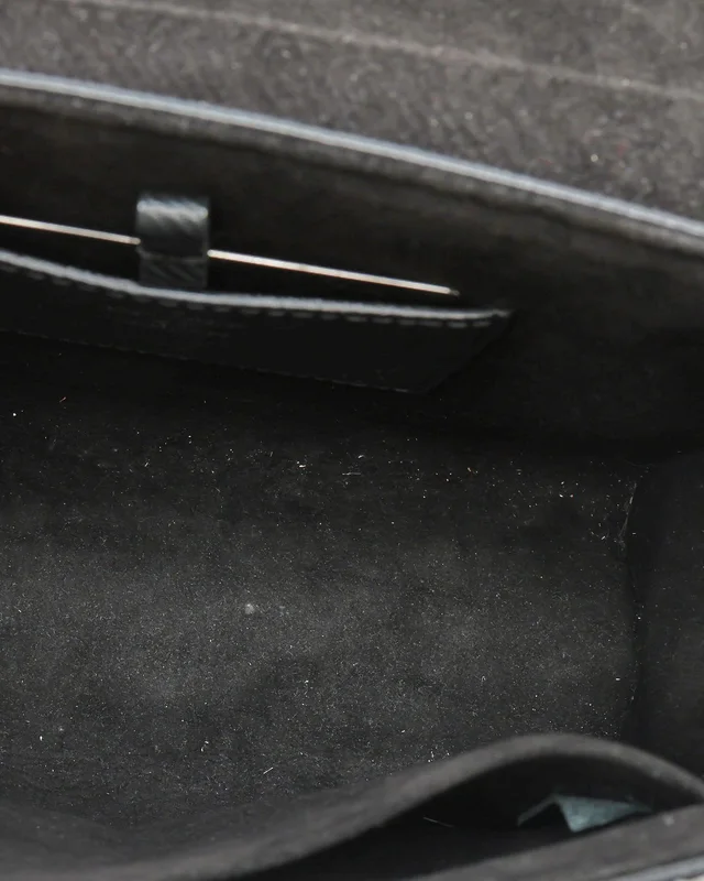 Louis Vuitton Epi Twist MM Bag in Leather from A Retro Tale, photo 8 of 10
