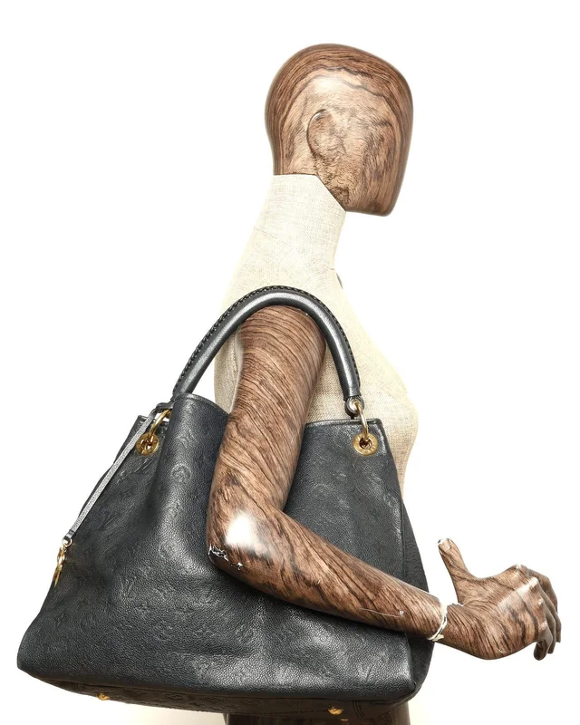 Louis Vuitton Epi Alma BB Bag in Leather from A Retro Tale, photo 10 of 10
