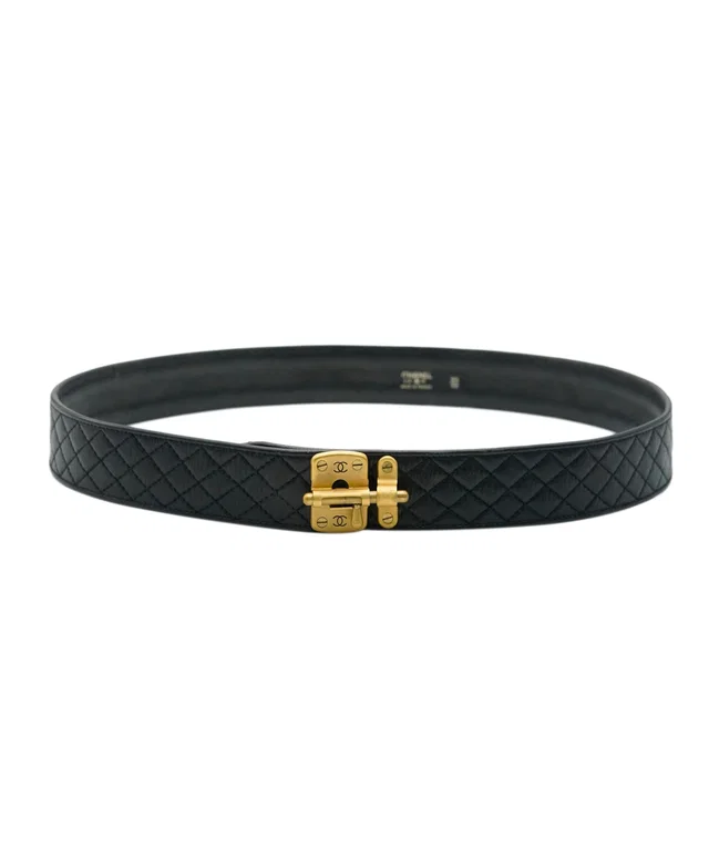 Chanel vintage very rare « door lock » belt, size 95 in Leather from Luxury Promise