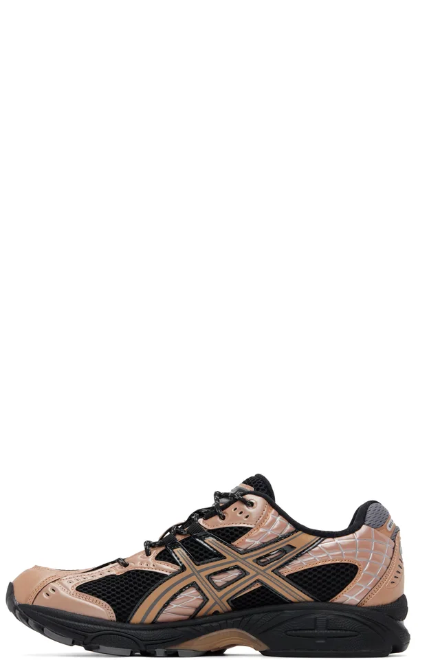 ASICS Pink & Black Gel-Nimbus 10.1 Sneakers, photo 3 of 5 from SSENSE