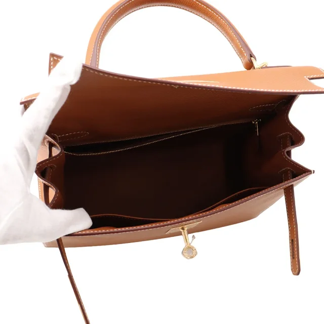 Hermès Kelly Sellier Gold Epsom Size 28 in Gold Epsom leather from GALLERY RARE, photo 6 of 12