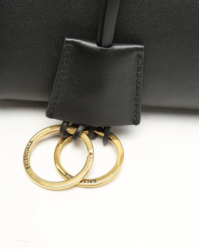 Balenciaga Mini Hampton Bag in Leather from A Retro Tale, photo 8 of 14