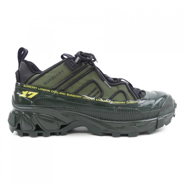 Burberry Sneakers from LuxUness