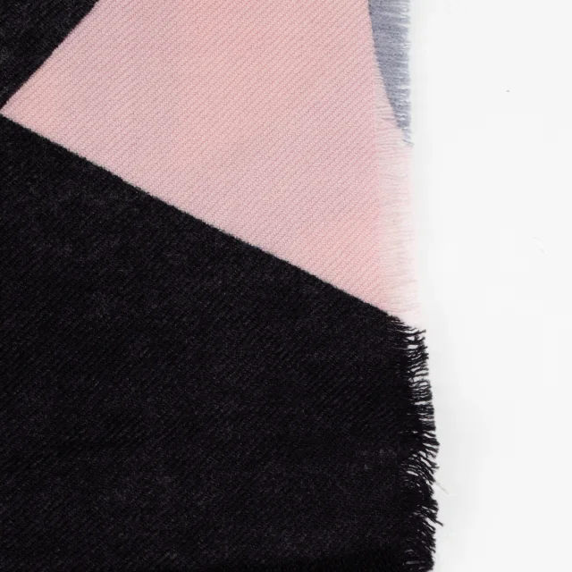 Chanel CC Shawl in Multicolor from Labellov, photo 3 of 3