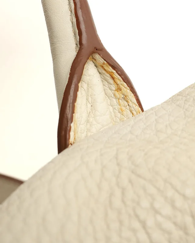Prada Vitello Daino Bag from A Retro Tale, photo 9 of 12