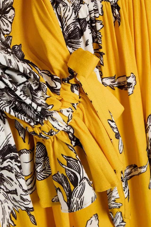 Alice + Olivia Clarissa Floral-Print Crepe Mini Dress, photo 4 of 4 from THE OUTNET