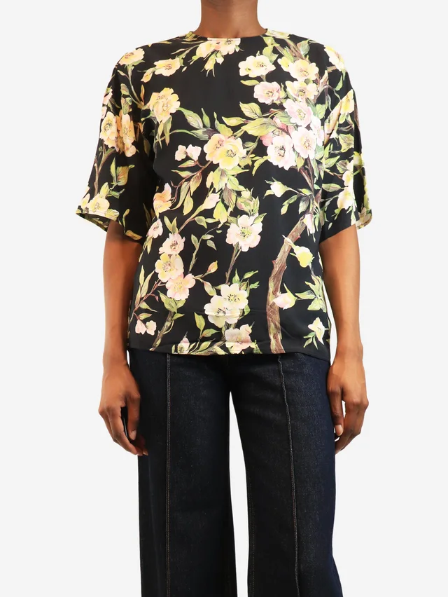Dolce & Gabbana Black short-sleeved floral crepe top - size UK 6 in Black from Sign of the Times
