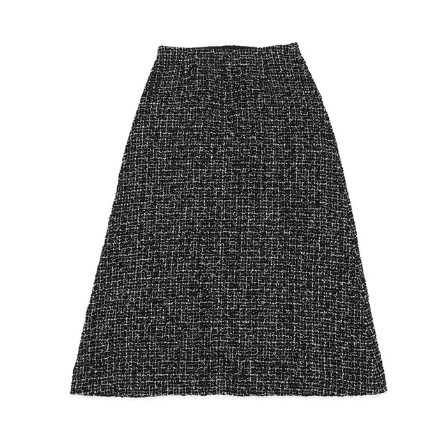 Chanel Long Tweed Skirt Size 38 BlackP78021-V67296-NQ793 Cotton77% Nylon19% Lyocell4% in Tweed from GALLERY RARE, photo 2 of 2