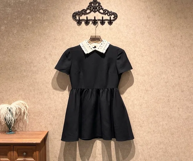 Valentino Garavani black embroidered beaded neckline dress / size 40 / 99% new in Black from Luxury Promise
