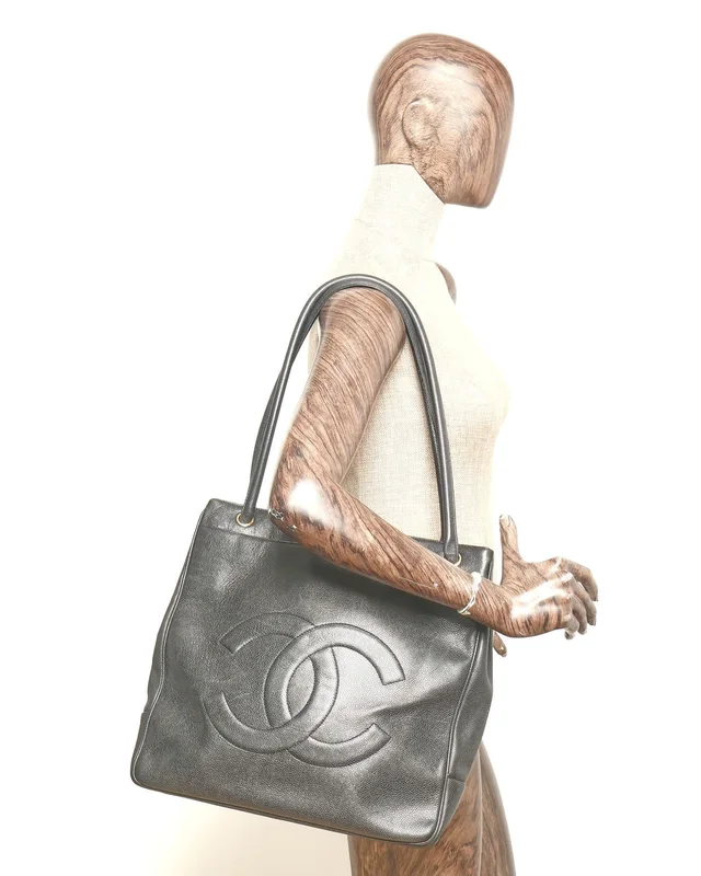 Chanel CC Caviar Tote Bag in Caviar leather from A Retro Tale, photo 10 of 10