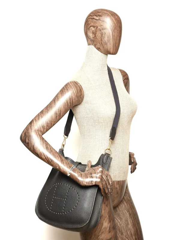 Hermès Taurillon Clémence Evelyne I GM Bag in Clemence leather from A Retro Tale, photo 9 of 9