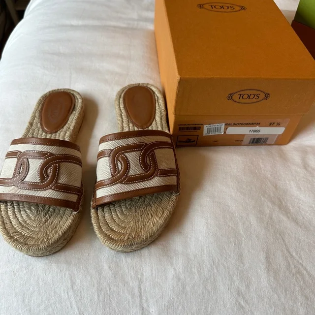 Tod's Kate Raffia Sandals in brown|red Raffia from Poshmark