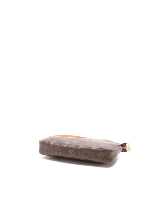 Louis Vuitton Monogram Pochette Accessoires Bag in Coated canvas from A Retro Tale, photo 4 of 8
