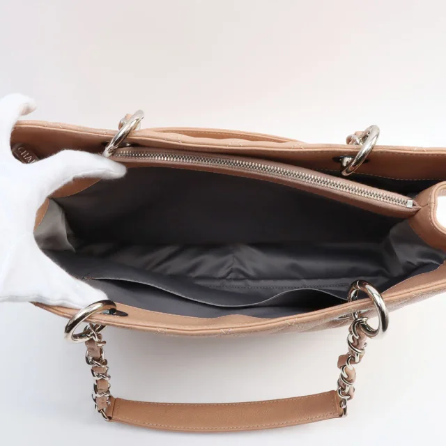 Chanel Circa 2013 Caviar Skin GST Tote Bag, Pink Beige in Beige Caviar leather from VINTAGE QOO TOKYO, photo 6 of 17