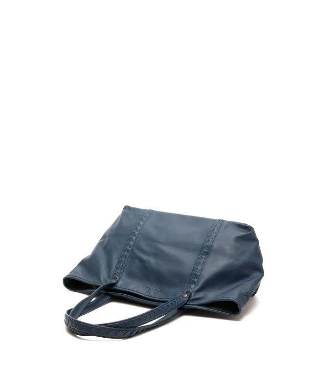 Bottega Veneta Intrecciato Tote Bag in Woven leather from A Retro Tale, photo 4 of 7