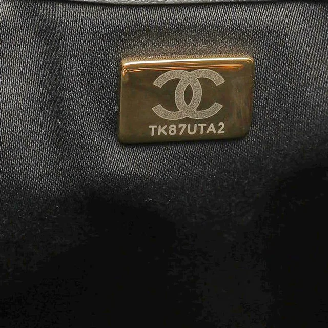 Chanel Small Caviar 25 Bag in Caviar leather from A Retro Tale, photo 8 of 9