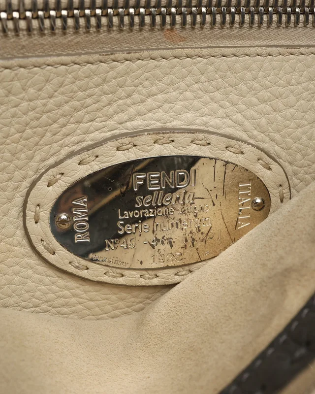 Fendi Medium Peekaboo Selleria Bag in Caviar leather from A Retro Tale, photo 7 of 9
