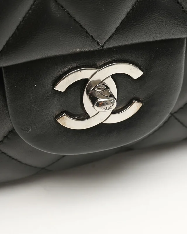 Chanel Classic Jumbo Single Flap Bag in Lambskin from A Retro Tale, photo 6 of 12