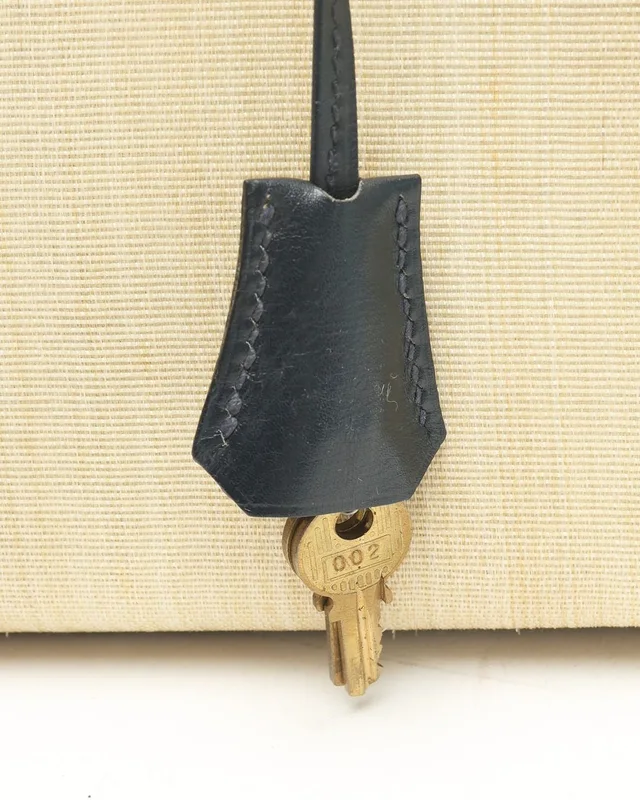 Hermès Kelly Sellier 28 Bleu Marine Box Toile Canvas Bag in Navy Canvas from A Retro Tale, photo 7 of 15