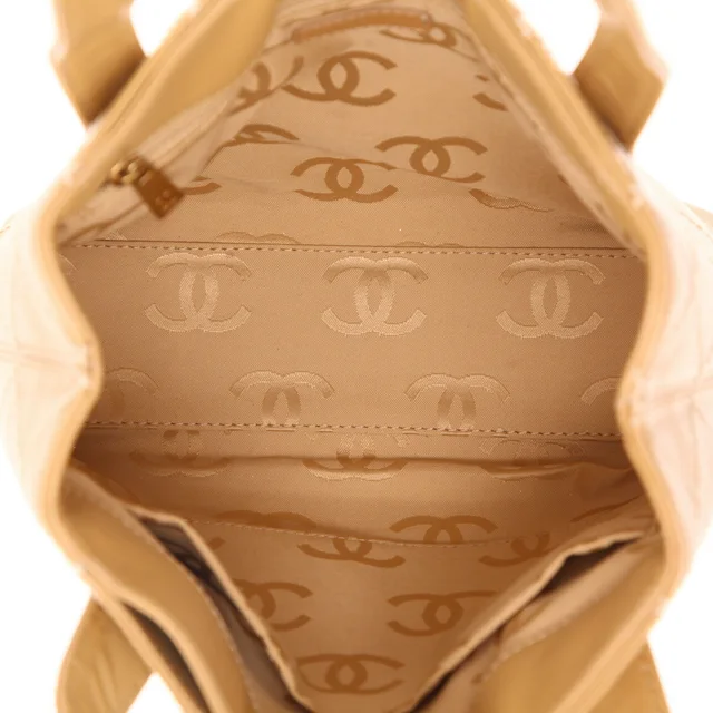 Chanel handbag in beige leather in Beige Leather from Collector Square, photo 4 of 4