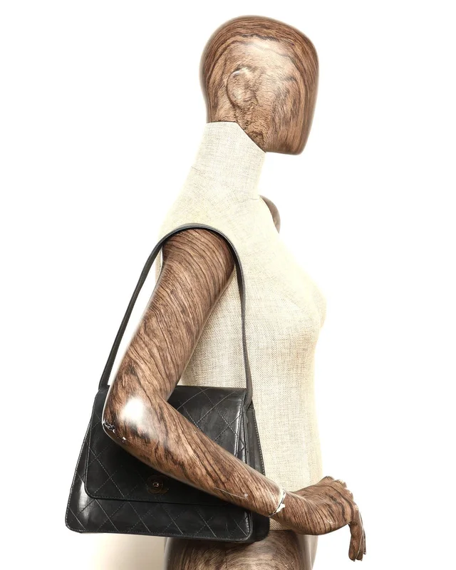 Chanel CC Quilted Shoulder Bag in Leather from A Retro Tale, photo 10 of 10