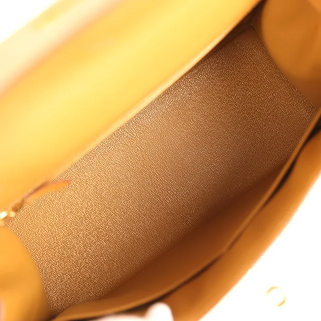 Hermès Kelly Sellier 28 Sesame Epsom Gold Hardware in Epsom leather from Madison Avenue Couture, photo 8 of 9