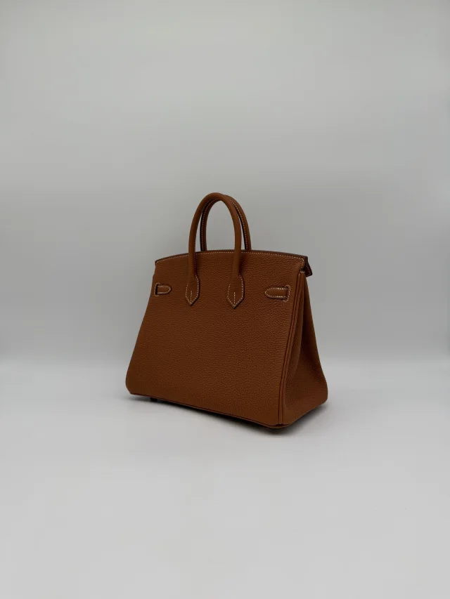 Hermès Birkin 25 Gold Togo Gold Hardware in Gold Togo leather from Luxury Promise, photo 9 of 11