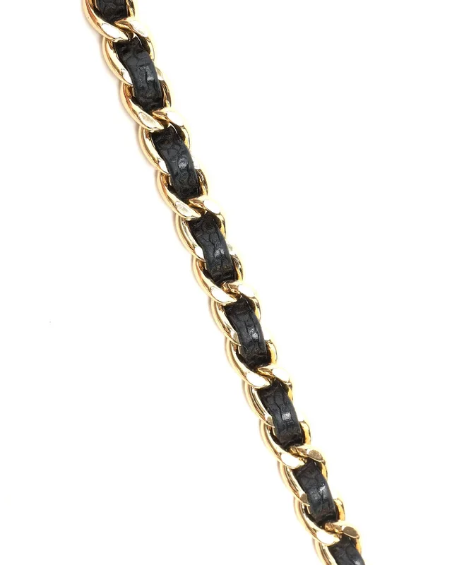 Chanel Caviar Wallet On Chain Bag in Caviar leather from A Retro Tale, photo 7 of 10