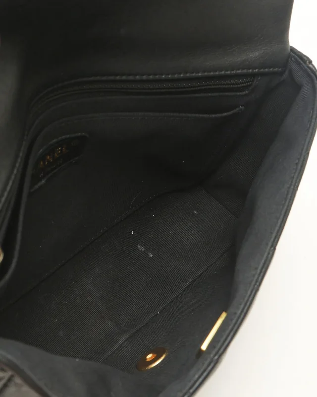 Chanel 19 Medium Shoulderbag in Leather from A Retro Tale, photo 7 of 11
