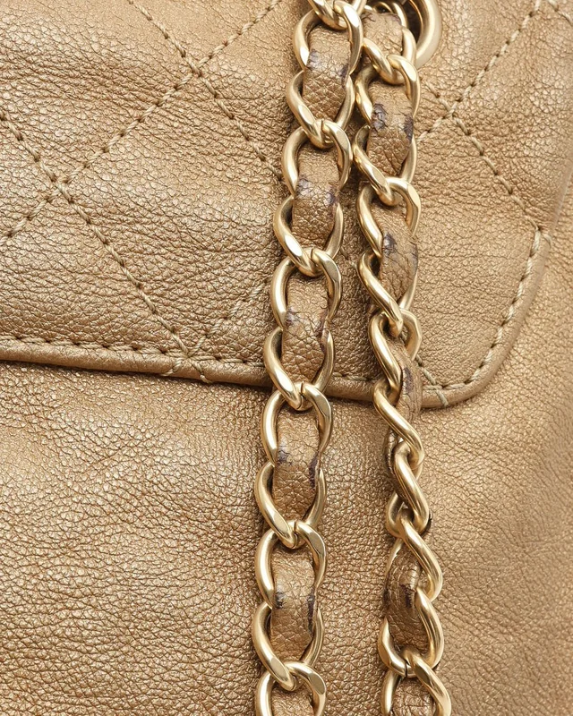 Chanel Trainon Flap Bag in Leather from A Retro Tale, photo 8 of 12