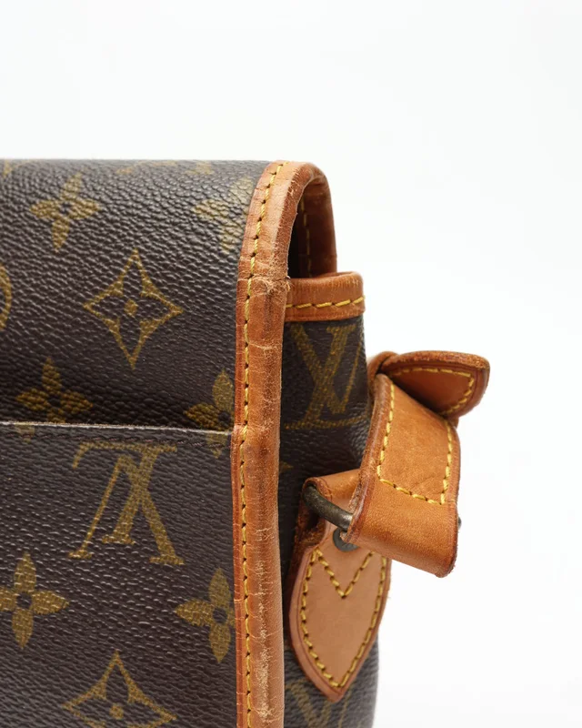 Louis Vuitton Monogram Gibeciere MM Bag in Coated canvas from A Retro Tale, photo 7 of 13