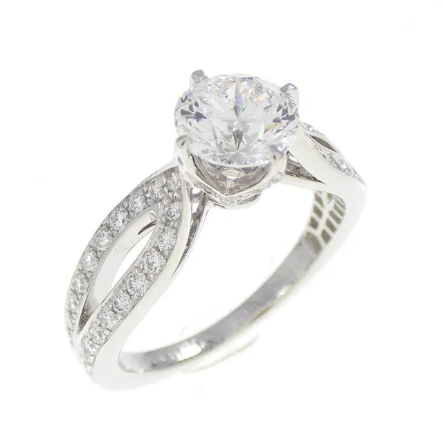 Boucheron Pont de Paris Diamond Ring from LuxUness