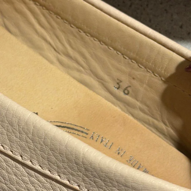 Tod's Women's Loafers - Pink/Cream - US 6.5 in pink from Depop, photo 5 of 5