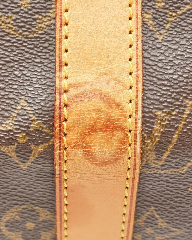 Louis Vuitton Monogram Keepall Bandoulière 45 Weekend Bag in Coated canvas from A Retro Tale, photo 7 of 10