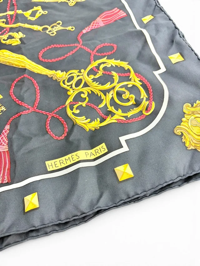 Hermès 90cm Black and Gold 100% Silk Scarf in Black Silk from Season 2 Consign, photo 3 of 4