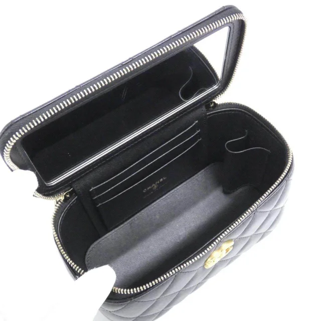 Chanel Shoulder Bag in Black Lambskin from LuxUness, photo 6 of 8
