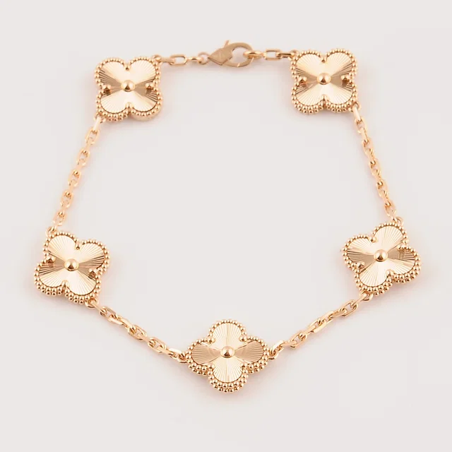 Van Cleef & Arpels [신품-26년 8월 구매] 반클립앤 아펠 빈티지 알함브라 5모티브 기요세 옐로우골드 팔찌 from GUGUS