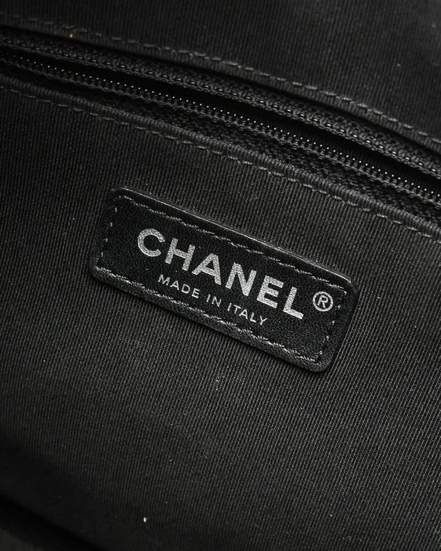 Chanel Paris-Hamburg Tweed Medium Gabrielle Bag in Tweed from A Retro Tale, photo 10 of 16