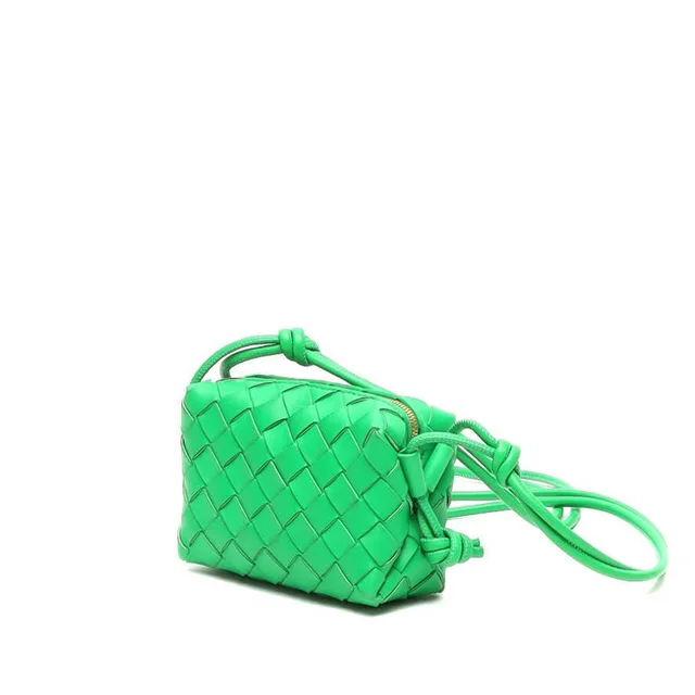 Bottega Veneta Intrecciato Candy Loop Camera Bag in Woven leather from A Retro Tale, photo 2 of 8