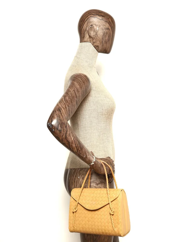 Bottega Veneta Intrecciato Handbag in Woven leather from A Retro Tale, photo 10 of 10