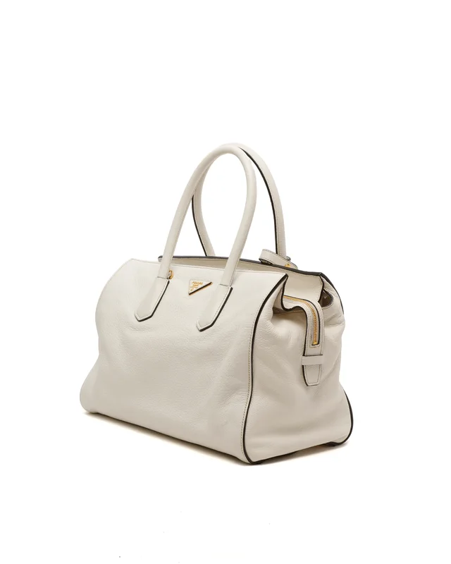 Prada Vitello Daino Tote Bag in Leather from A Retro Tale, photo 2 of 9