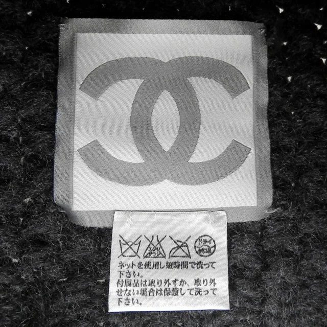 Chanel Cashmere CC Mark Knit Cap Grey in Grey Cashmere from VINTAGE QOO TOKYO, photo 6 of 10