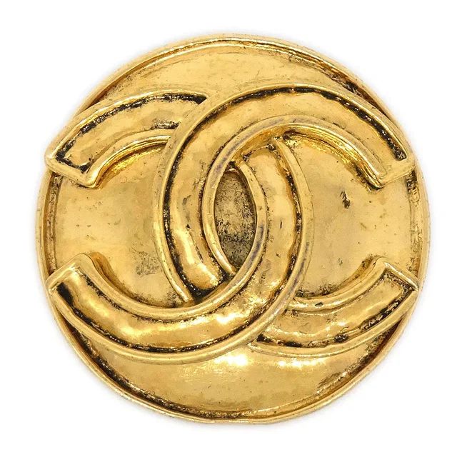 Chanel Medallion Brooch Gold 94P in Gold from AMORE Vintage Tokyo