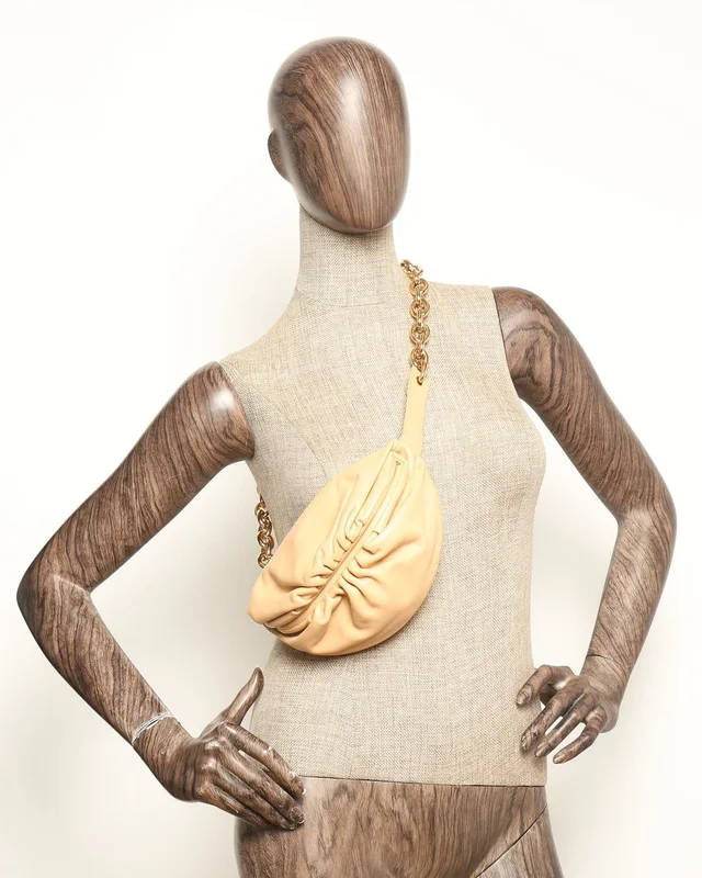 Bottega Veneta Chain The Pouch Bag from A Retro Tale, photo 9 of 9