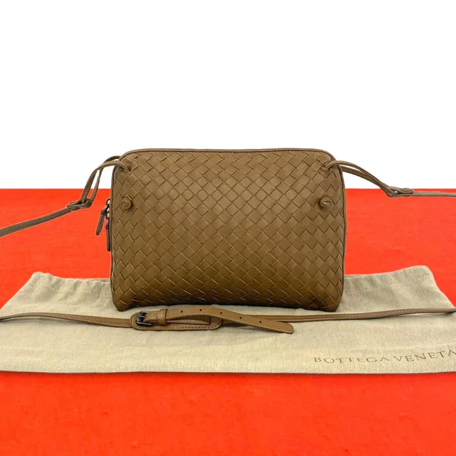Bottega Veneta Intrecciato Leather Shoulder Bag Pochette Brown in Brown Woven leather from The Reluxe