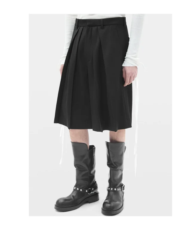 Ann Demeulemeester pleated wide-leg bermuda shorts, photo 3 of 4 from SENSER