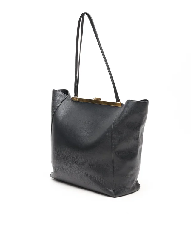 Celine Clasp Tote Bag in Leather from A Retro Tale, photo 3 of 13