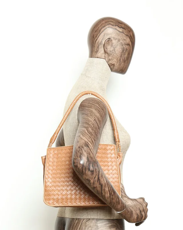 Bottega Veneta Intrecciato Shoulder Bag in Woven leather from A Retro Tale, photo 10 of 10