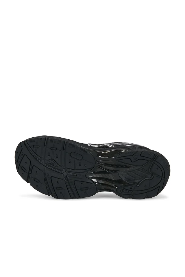 Asics GT-2160 Sneakers in Black & Pure Silver, photo 6 of 6 from REVOLVE (Canada)